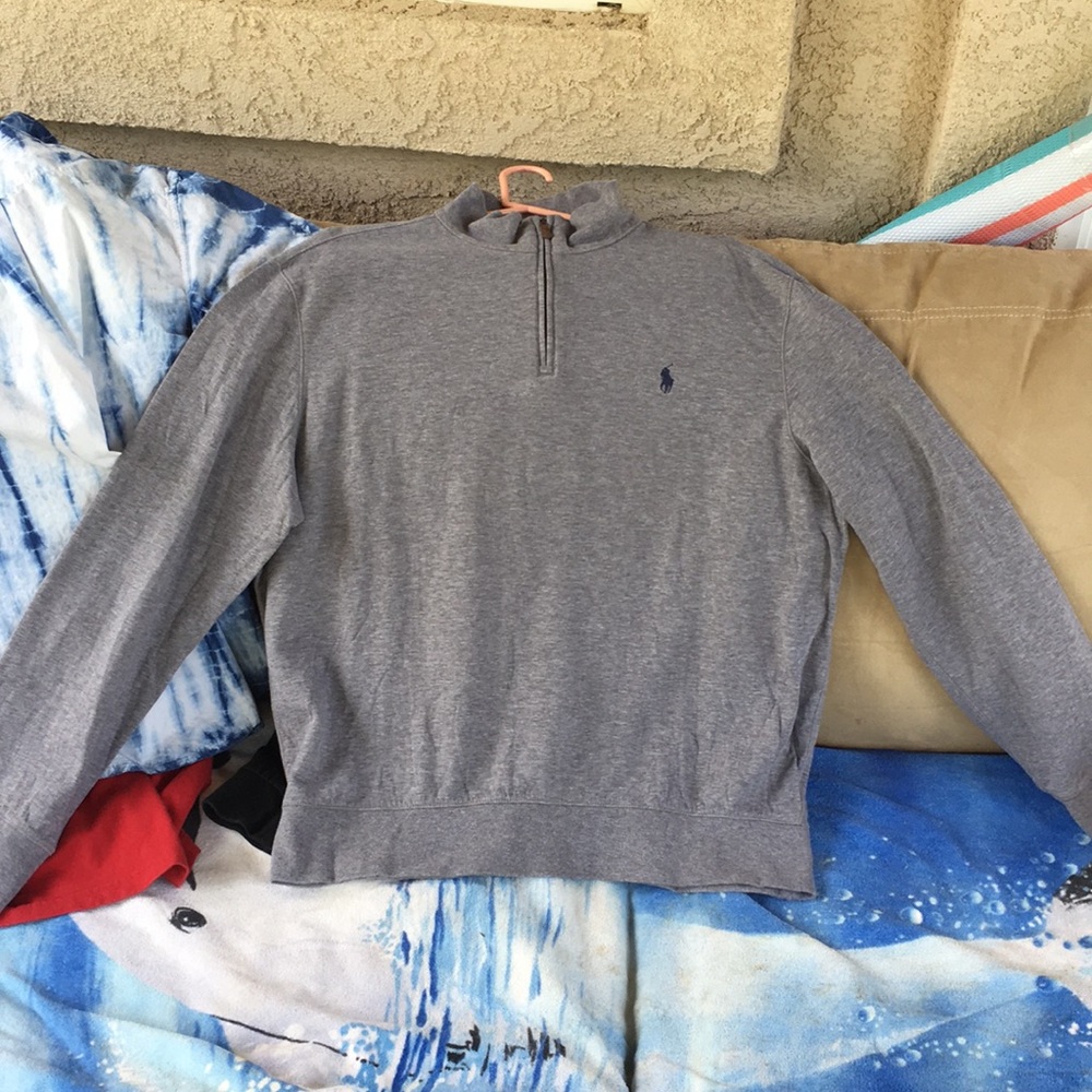 Polo pull over sweater